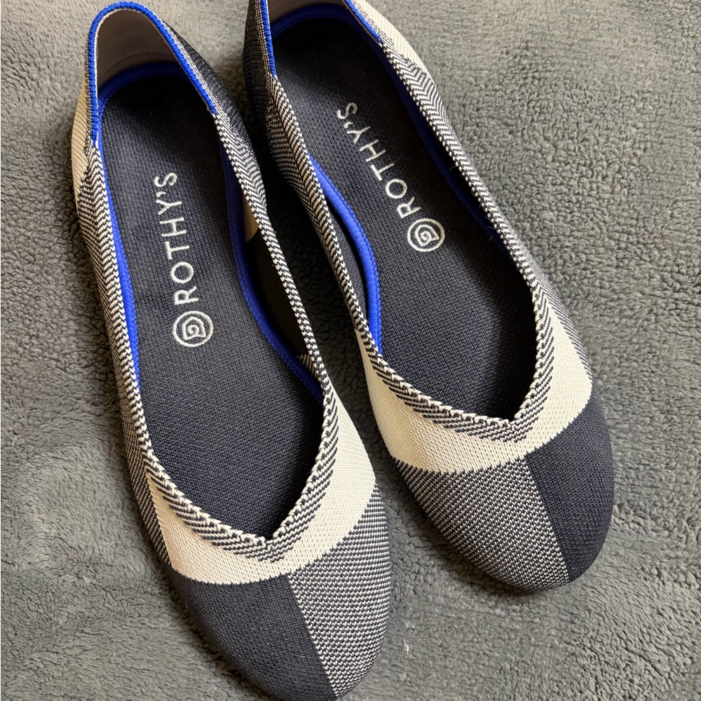 Rothy's captoe flats black and white size 10